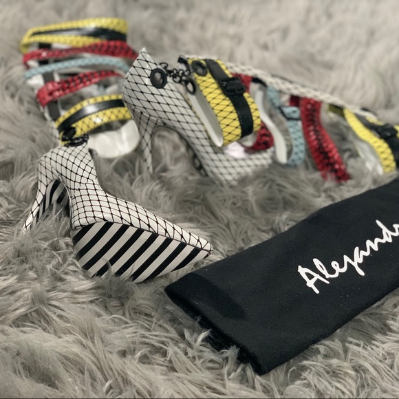 NIB AlejandraG strappy pumps, sz. 38 (US 8) - Picture 3 of 3